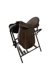 Load image into Gallery viewer, USED 17 1/2” Medium Bates Wintec Saddle (A.R)
